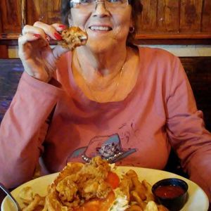 Meet your Posher, Renee